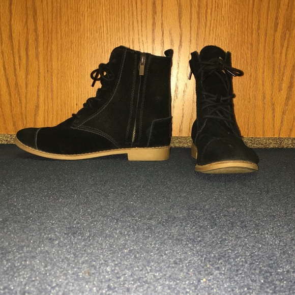 Toms Shoes - Toms lace & zip up ankle boots in black suede
